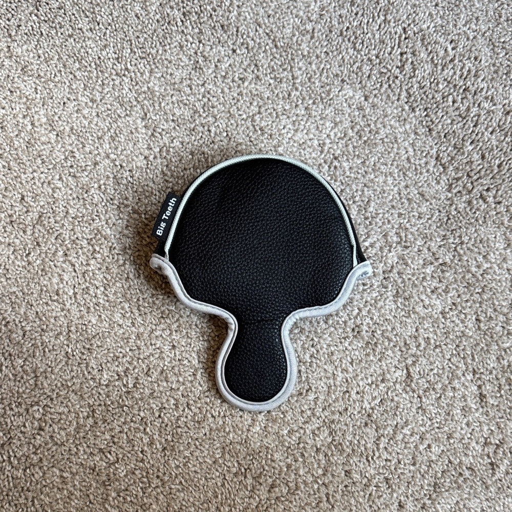 Big Teeth Mid Mallet Putter Headcover